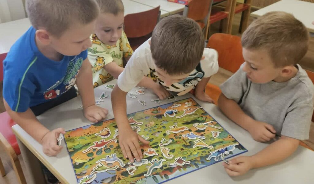 Élményekkel teli kaland: dinoszauruszok és ősvilág a tiszaágteleki óvodásoknak