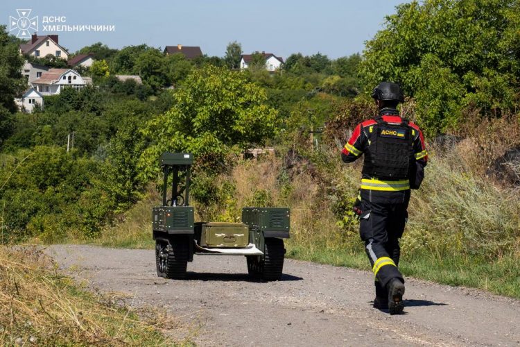 Hmelnickijben továbbra is károkat mérnek és keresik az eltűnt katonákat a robbanás után