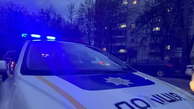 Csernyivciben vadászpuskás támadás rendőrökre, tűzharc után menekült a férfi