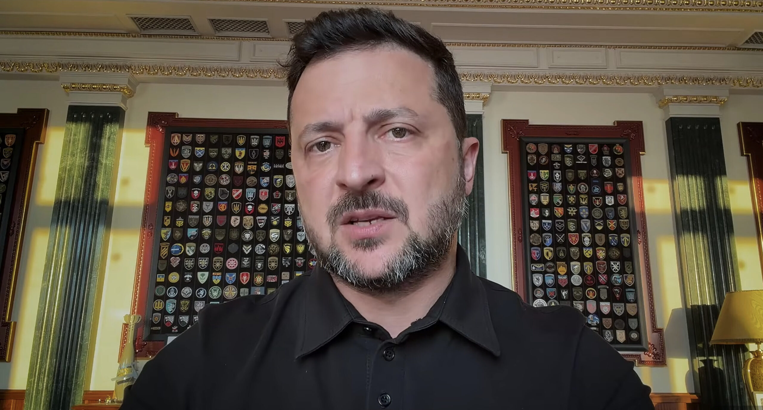Zelenszkij hangsúlyozza Ukrajna számára a területi integritás és emberélet-védelem fontosságát