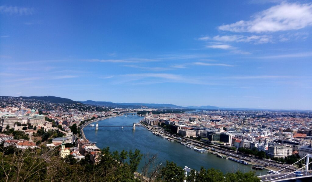Lenyűgöző panoráma a Kárpátalja Citadellájáról