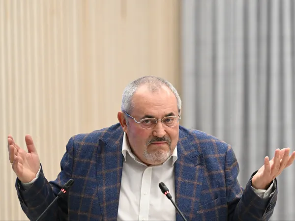 Borisz Nadezsdin Párizsba menekült az orosz elnyomás elől