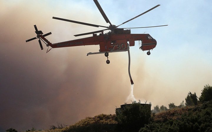 Két tűzoltóhelikopter összeütközött Görögországban az erdőtűz oltása közben