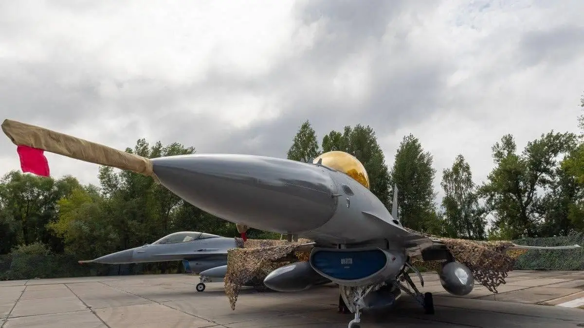Katonai veszteség: Ukrajnában lezuhant egy F-16-os harci repülőgép