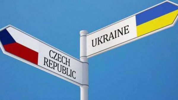 Új szabály Csehországban: Hadköteles ukrán férfiak ideiglenes védelmet csak kötelezettség teljesítése után kaphatnak