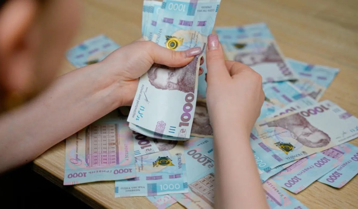 Újabb béremelkedés az ukrán állami szférában: jelentős fizetések júniusban
