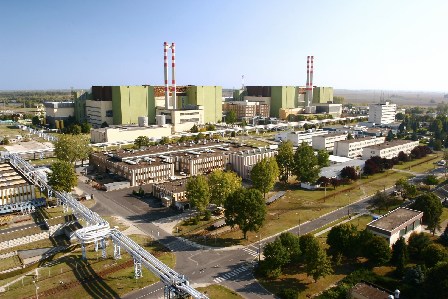 Soha nem látott vízszint miatt leállhat a Paksi Atomerőmű