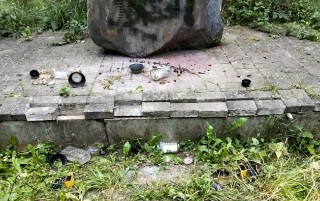Vandalizmus sújtotta ukrán háborús emlékművet Lengyelországban